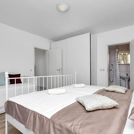 Apartments Marija Makarska Exteriör bild