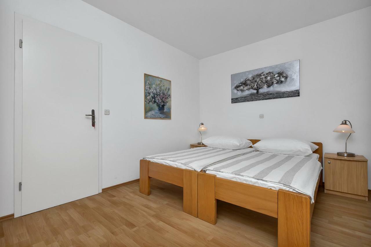 Apartments Marija Makarska Exteriör bild