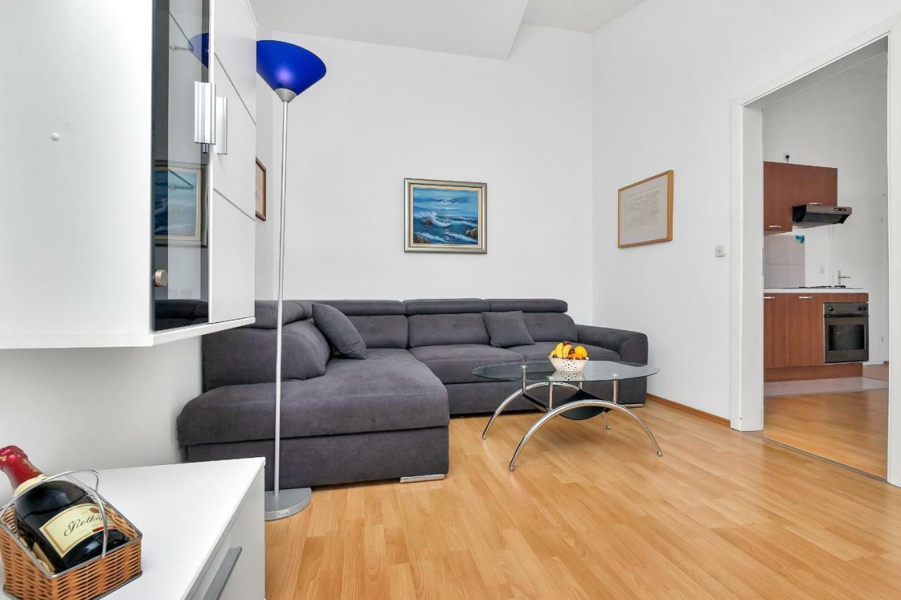 Apartments Marija Makarska Exteriör bild