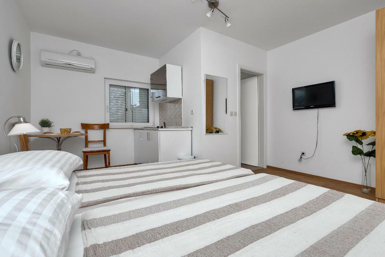 Apartments Marija Makarska Exteriör bild