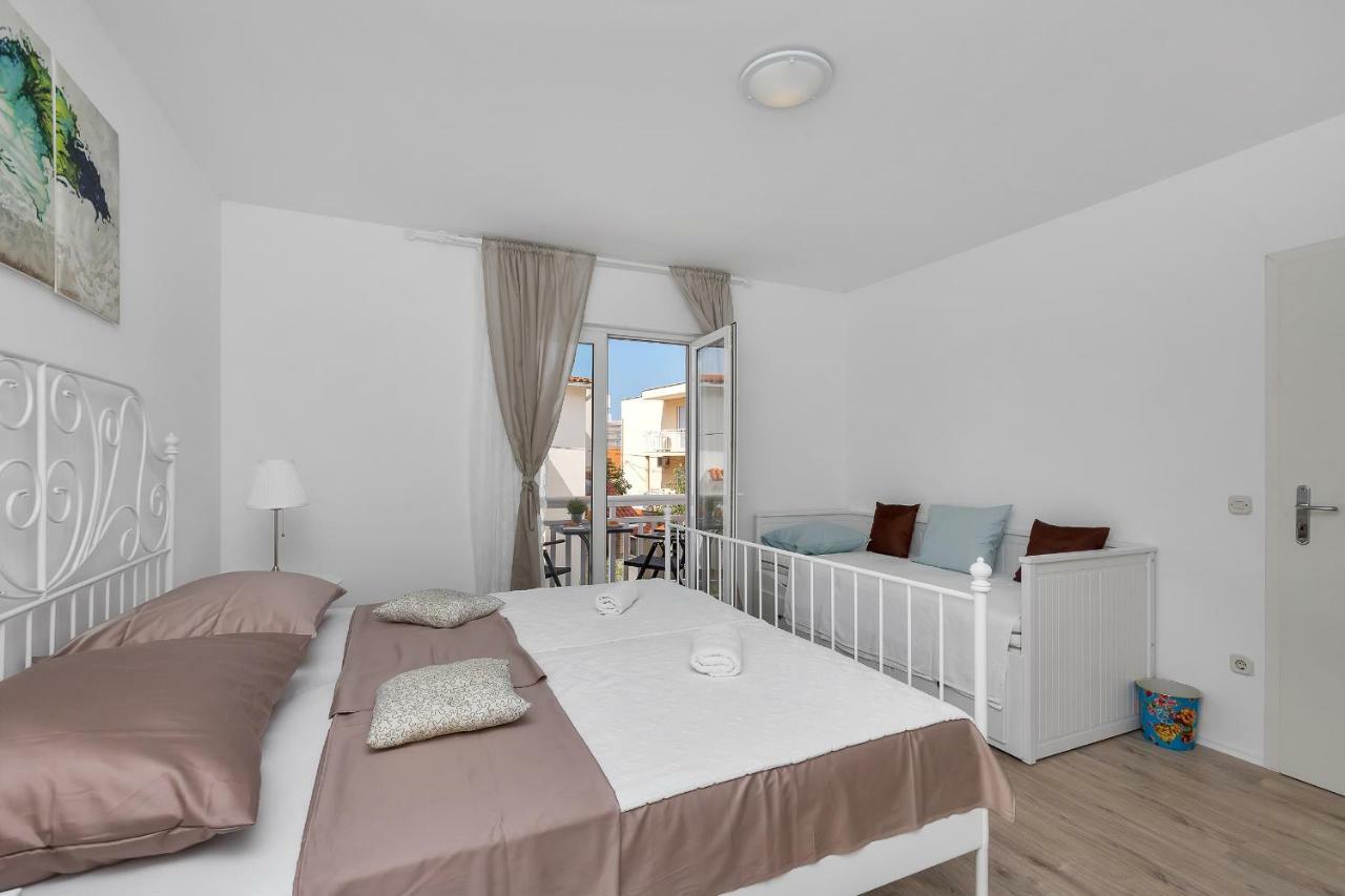 Apartments Marija Makarska Exteriör bild