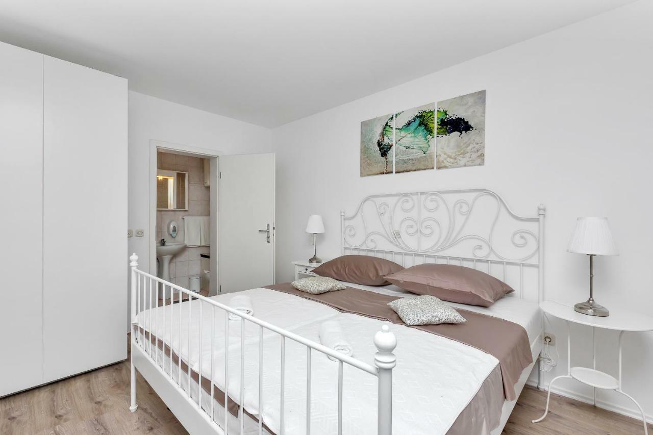 Apartments Marija Makarska Exteriör bild