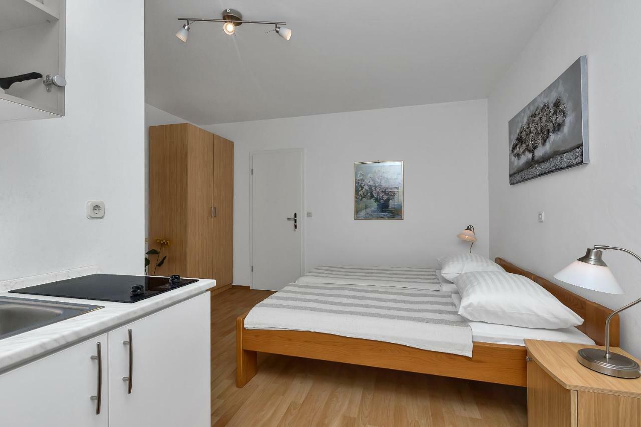 Apartments Marija Makarska Exteriör bild