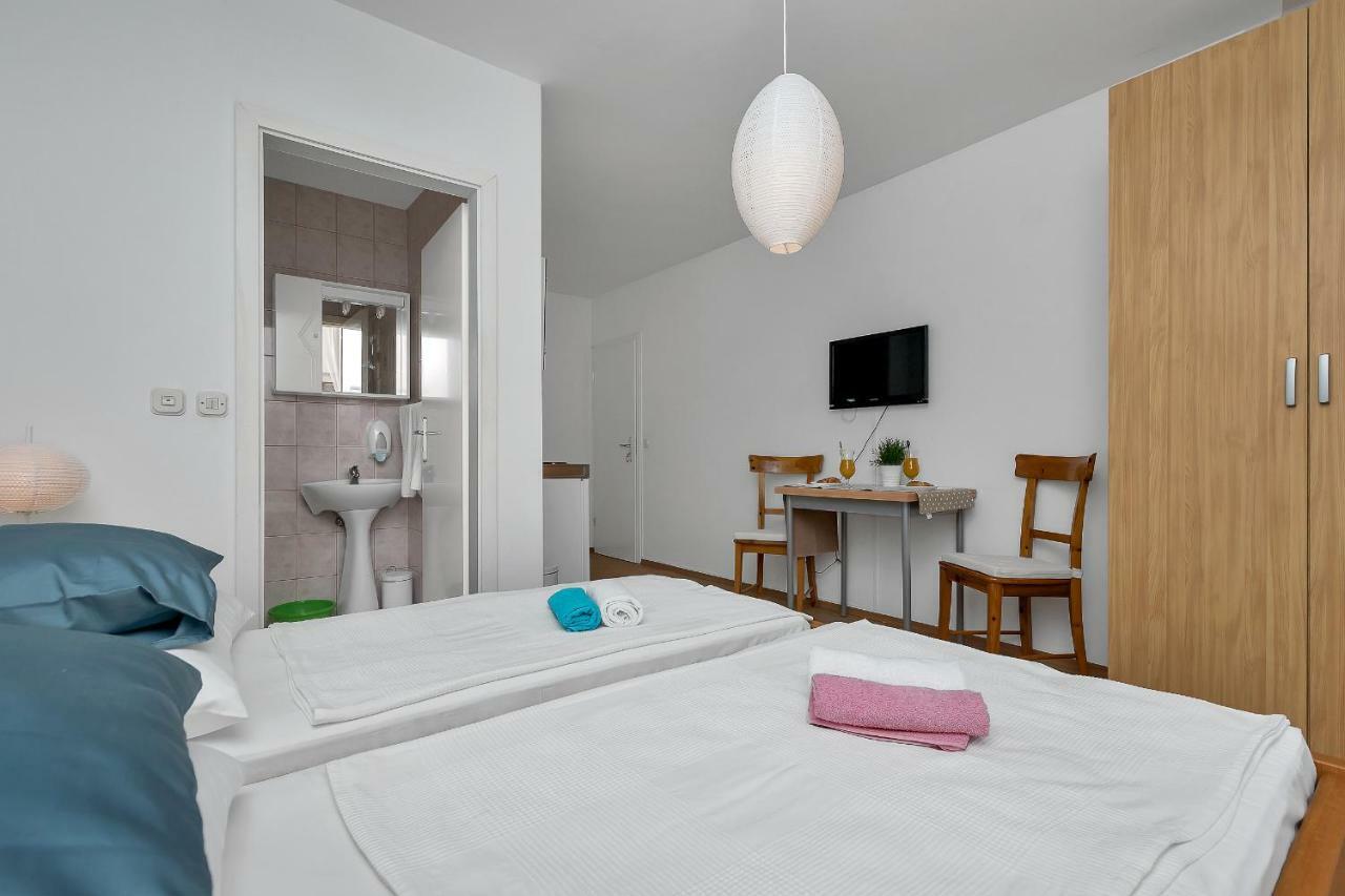 Apartments Marija Makarska Exteriör bild